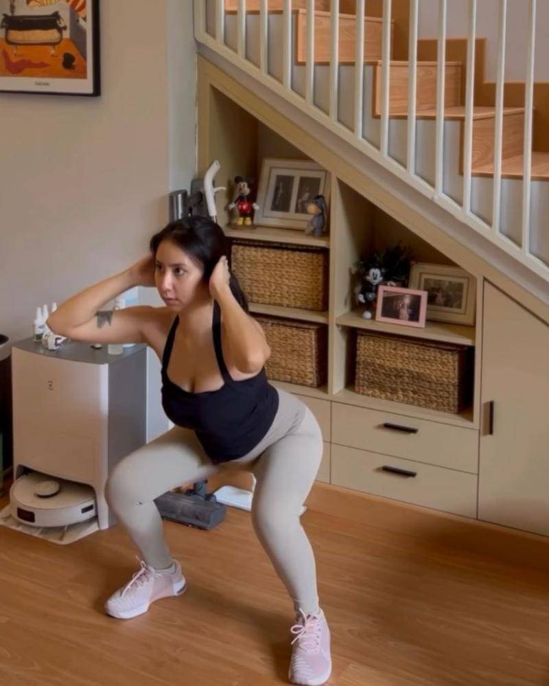 Instagram.com/ClairineClay